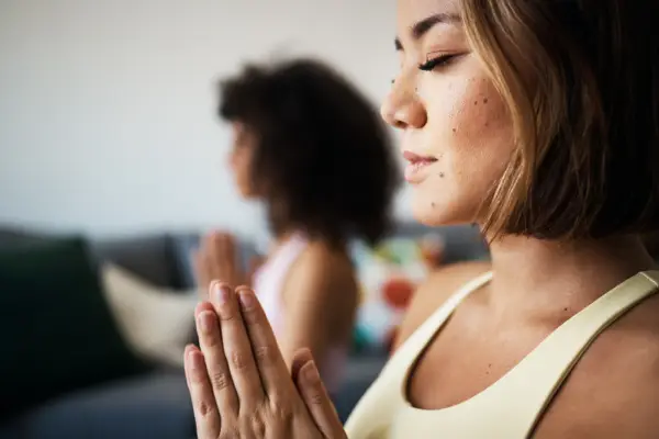 beneficios-da-meditacao-no-ambiente-corporativo beneficios-da-meditacao-no-ambiente-corporativo